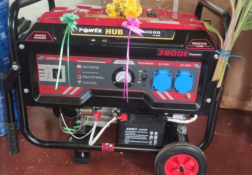 PowerHub 3800E 1 W 12 Electric Generator Price in India Buy