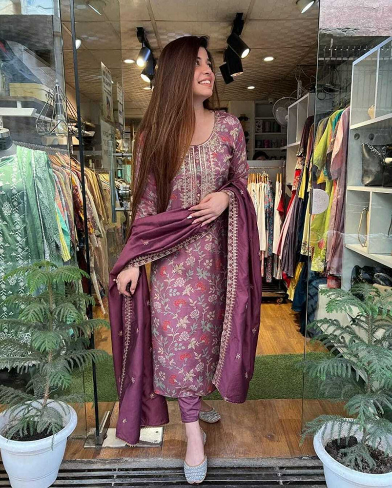 Rajasthani Trend Women Kurta Pant Set - Buy Rajasthani Trend Women Kurta  Pant Set Online at Best Prices in India | Flipkart.com