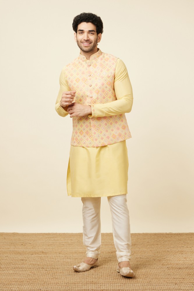 Kurta pajama best sale for mens manyavar