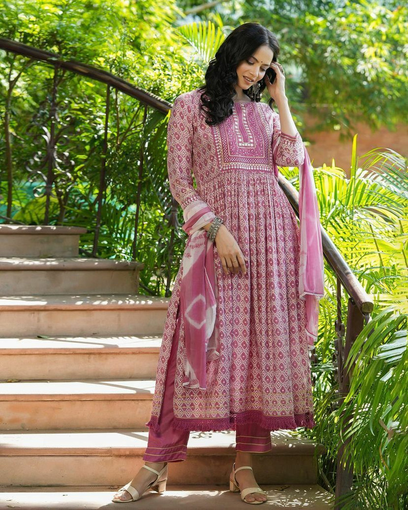 KAYRA TRADERS Women Kurti Pant Dupatta Set