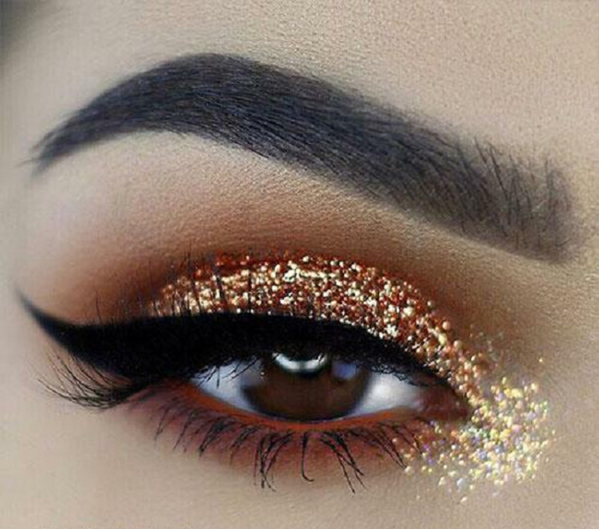 Gold shimmer sales eyeshadow palette