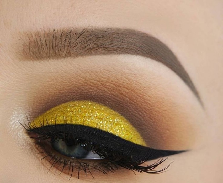 Yellow glitter on sale eyeshadow