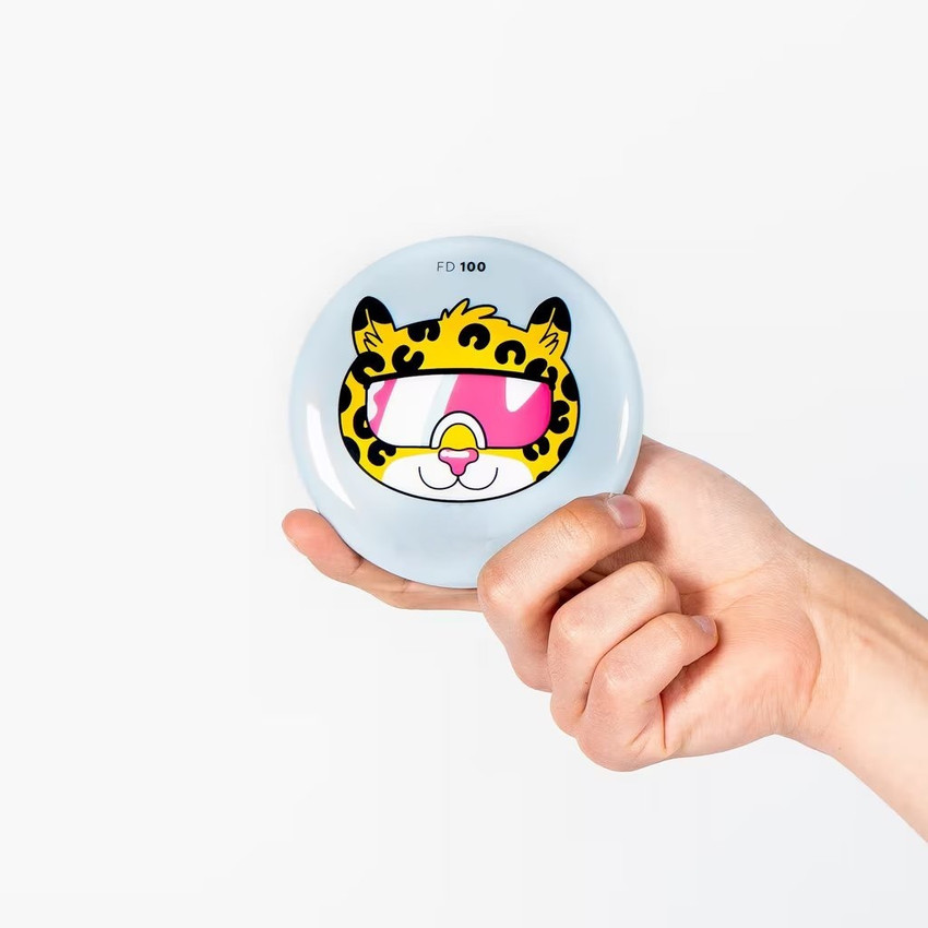 Mini rubber frisbee top