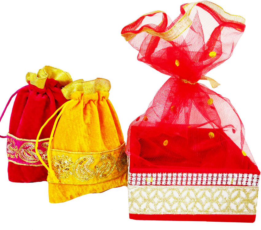 Gift shop packing potli