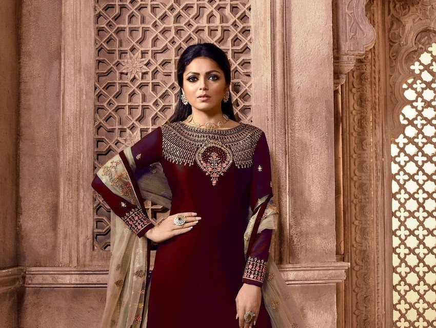 Ethnic Yard Anarkali Gown Price in India Buy Ethnic Yard Anarkali Gown online at Flipkart