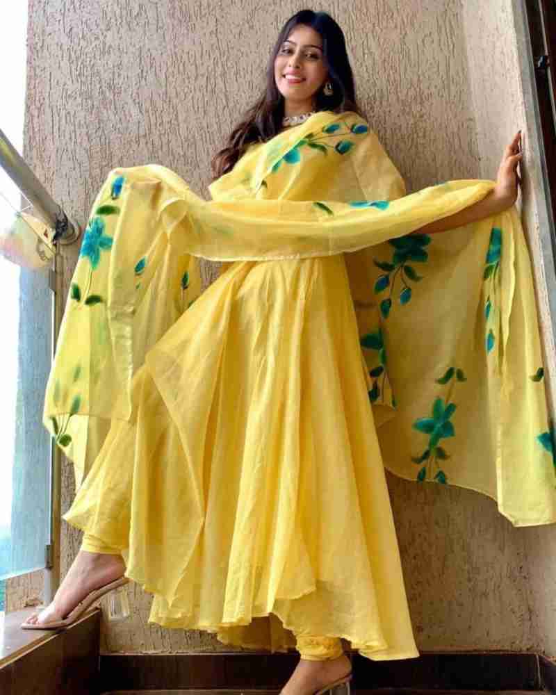 Yellow on sale gown flipkart