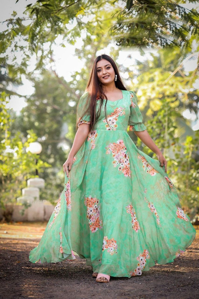 Long frock designs with on sale saree