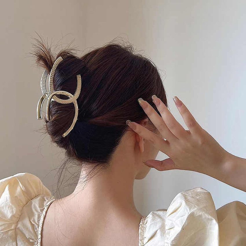 Chanel hair outlet clip