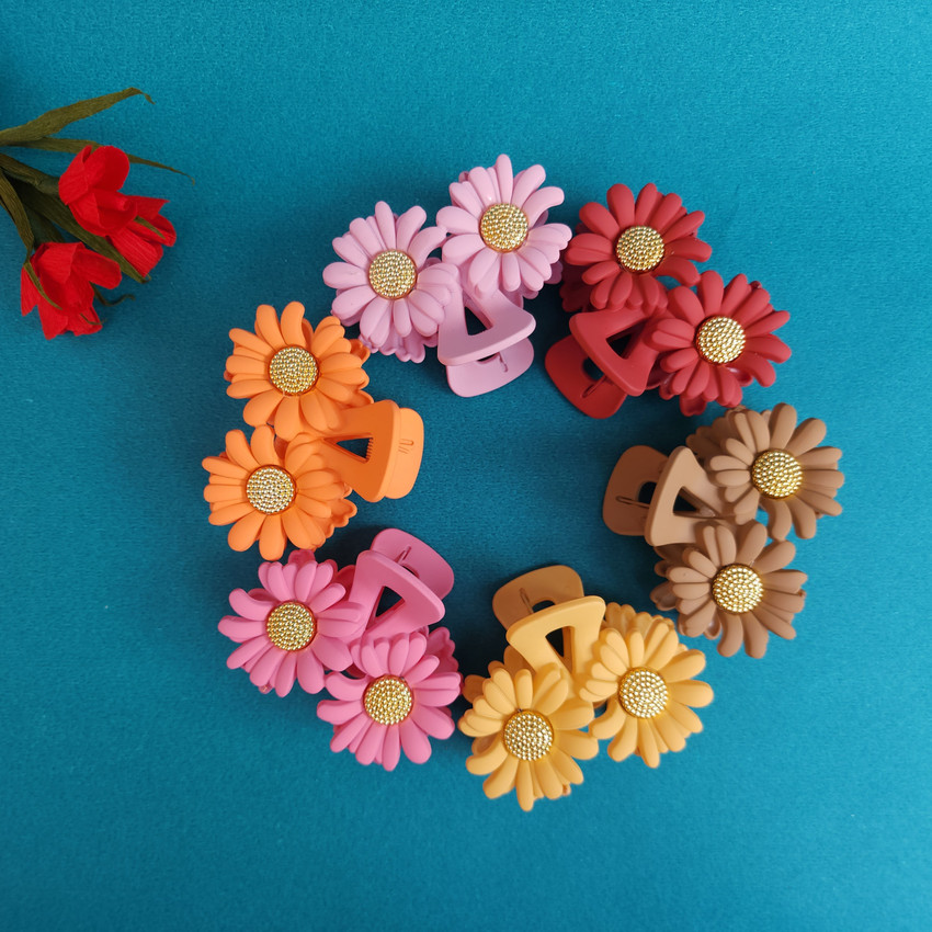 Flower clip store