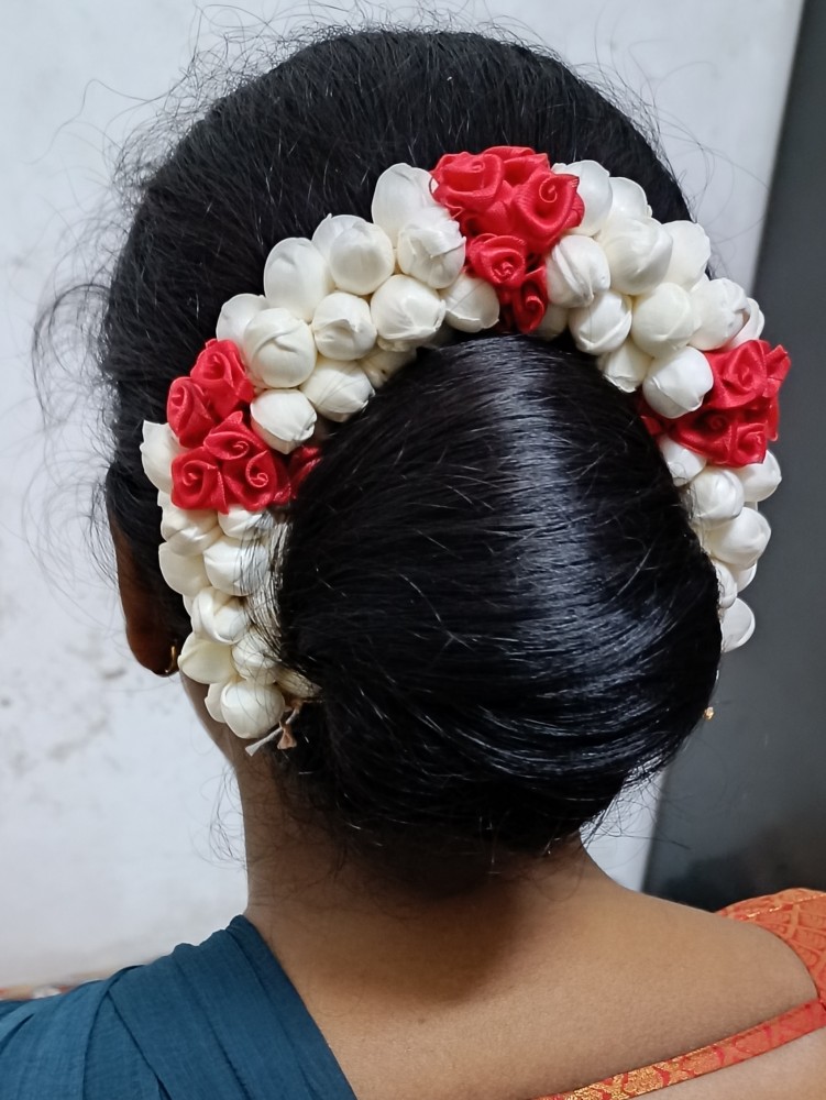 10 Gorgeous Gajra Hairstyles For The Wedding Season | Be Beautiful India