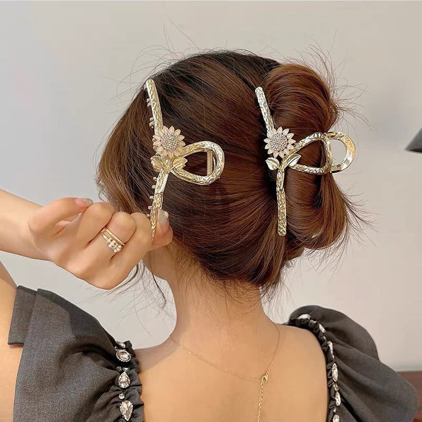 Aggregate 74+ designer hair clips vova.edu.vn
