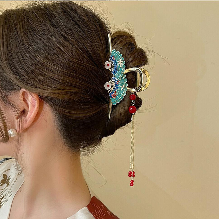 Fashionable hair clips discount