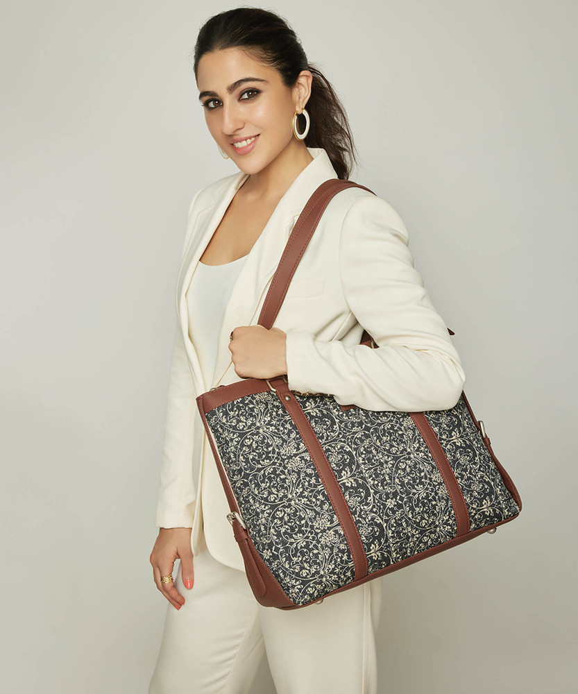 Ladies office bags flipkart hot sale