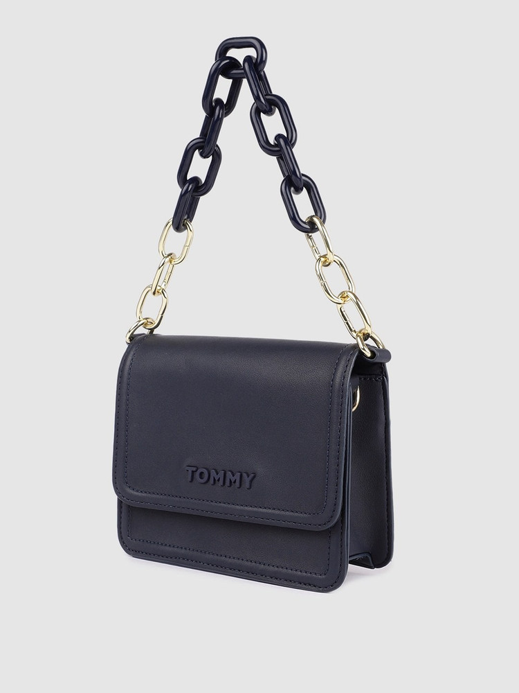 Tommy hilfiger sales handbags flipkart