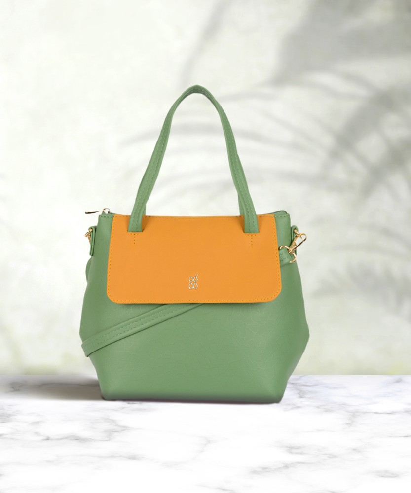 Baggit Women Green Tote