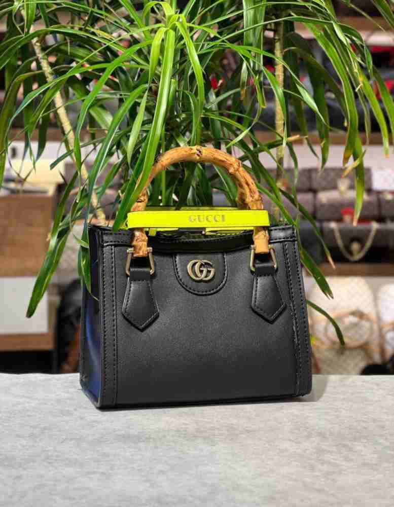 Louis Vuitton Pochette Black Bags & Handbags for Women for sale