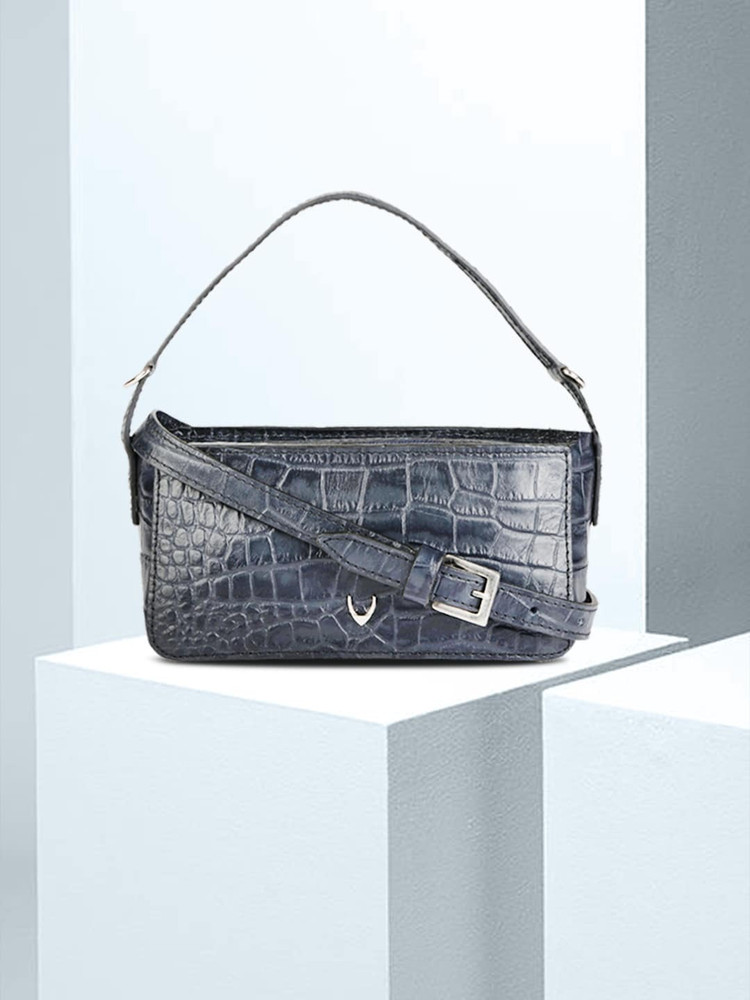 Aggregate 82+ hidesign sling bags flipkart esthdonghoadian