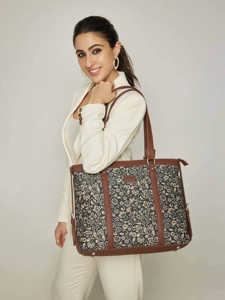 Aggregate more than 178 office bags for ladies flipkart latest