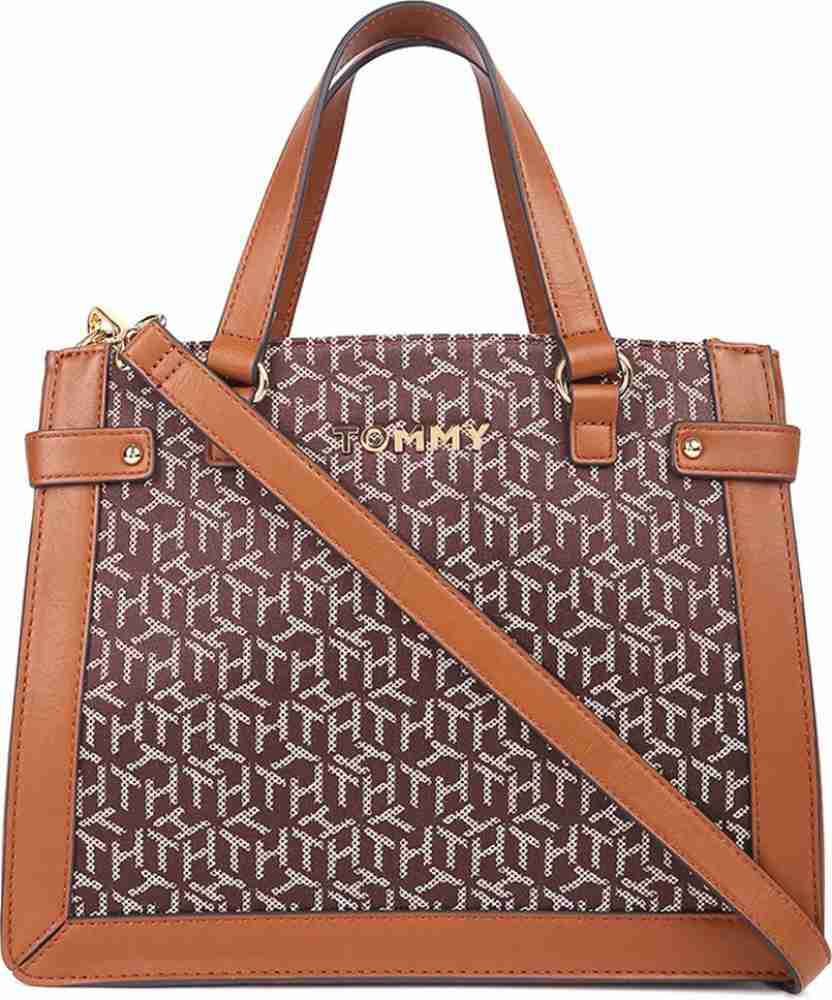 Tommy hilfiger deals handbags flipkart