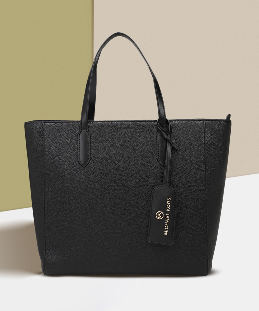 Buy MICHAEL KORS Women Black Sling Bag Black Online Best Price in India Flipkart