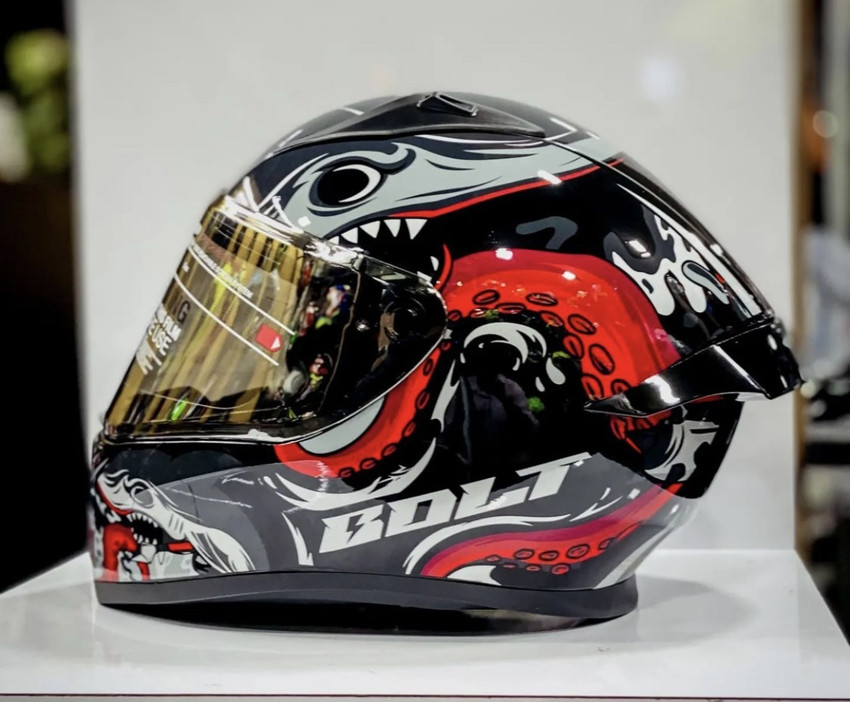 Vega helmet shop red and black