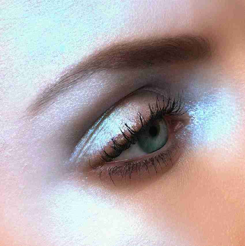 Blue cheap makeup highlighter