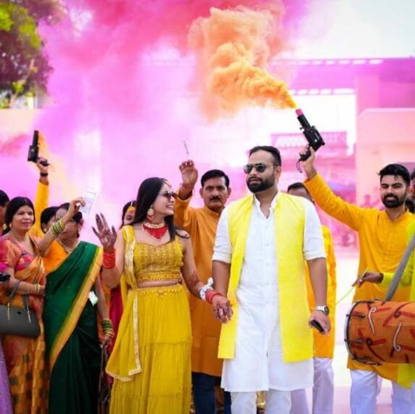 Wish Cloud Colour Pyros Pack of 6 Pcs & 1 Pyro Gun Holi Color Powder Pack  of 6 Price in India - Buy Wish Cloud Colour Pyros Pack of 6 Pcs &