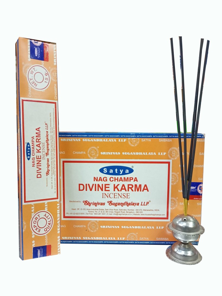 Satya Karma attacca l'incenso di Nag Champa.