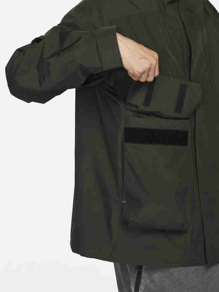 Nike jacket that 2025 turns into a bag