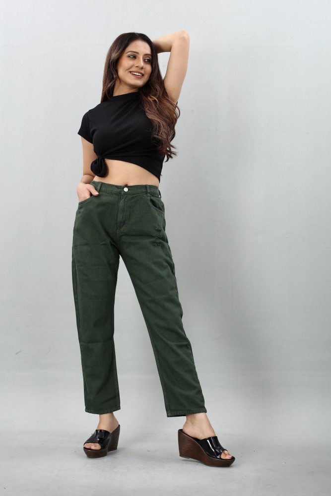 Dark green hot sale jeans outfit