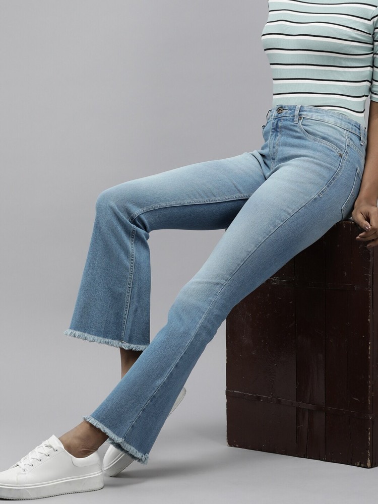 Roadster Women Blue Bootcut Mid-Rise Clean Look Stretchable Jeans