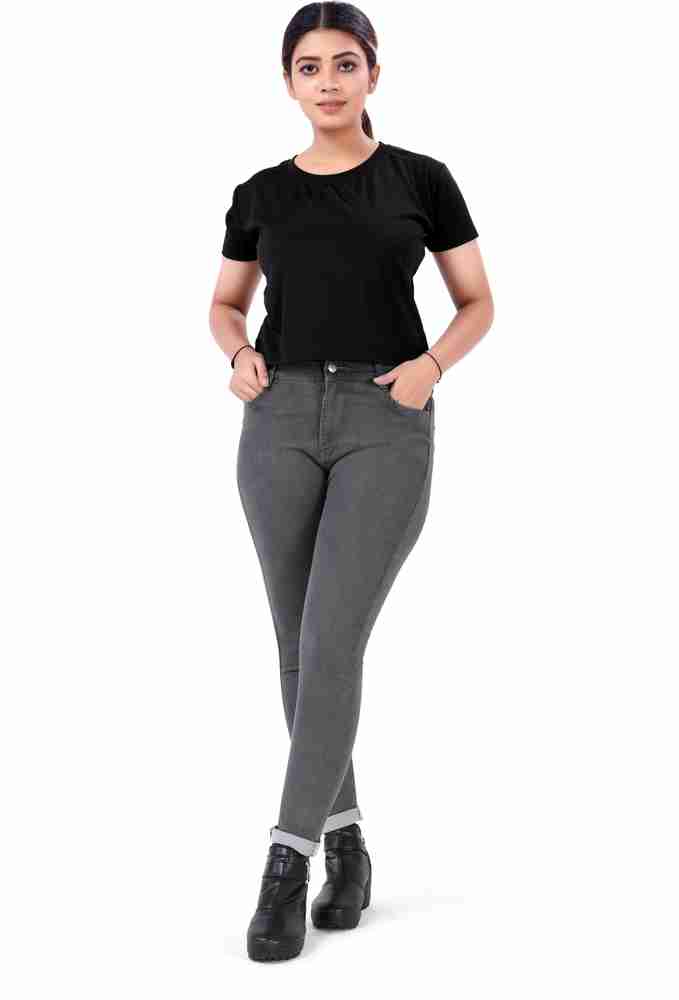 Black t shirt and grey jeans discount