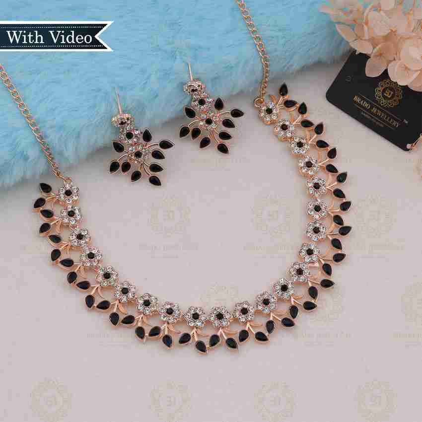 Black color jewellery shop set