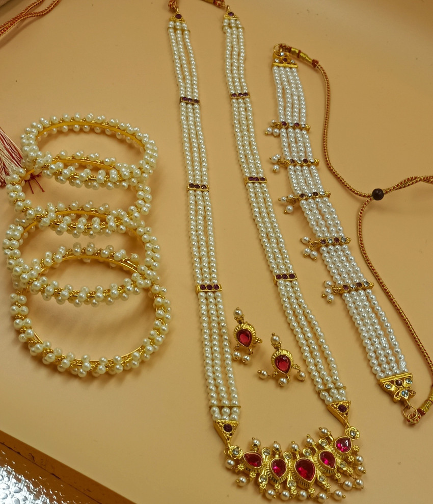 Moti sets with price hot sale