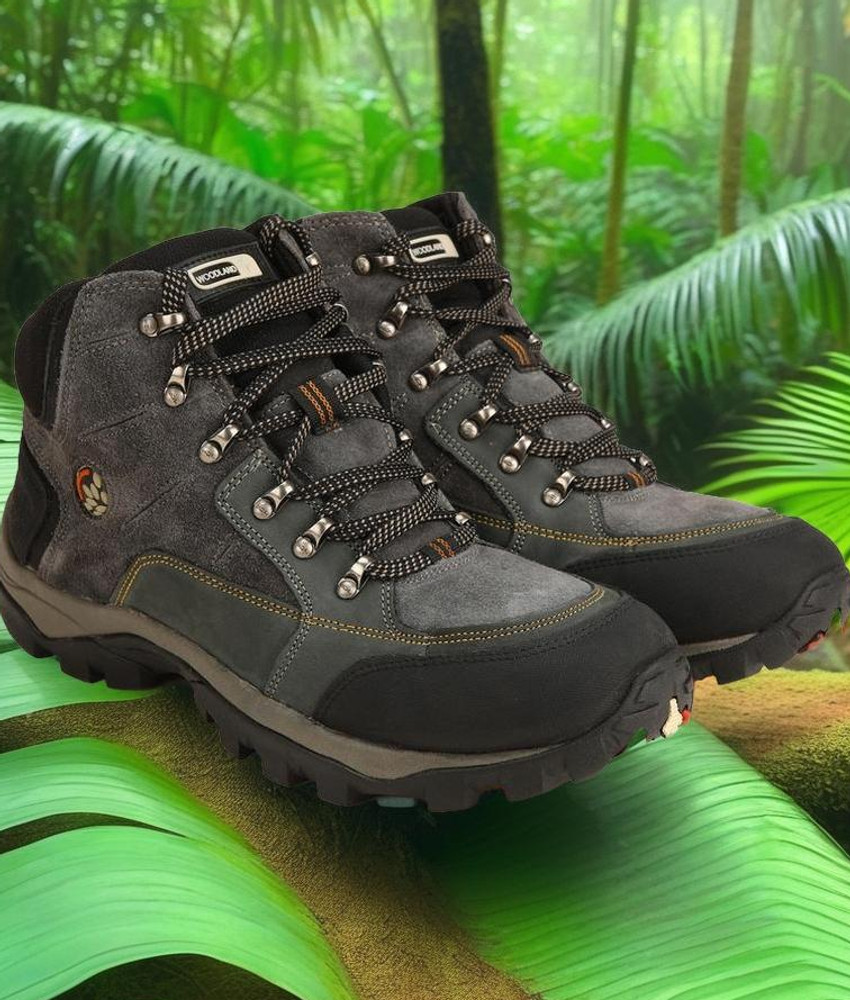 Trekking shoes flipkart sale