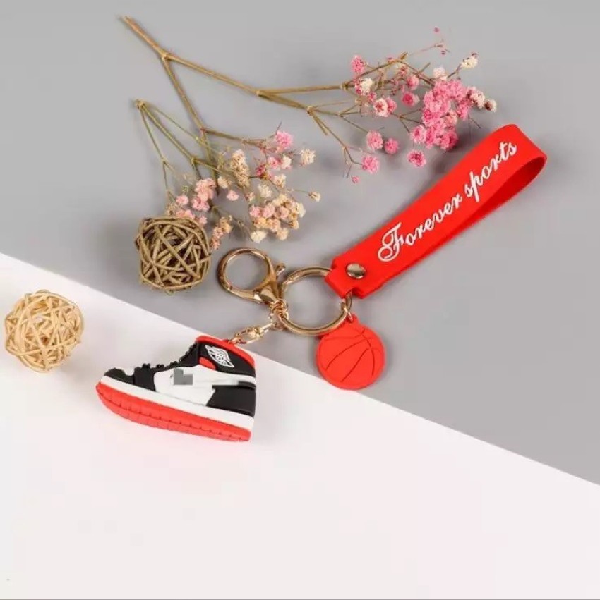 Blue Beads New Trending 3D Cute Sneakers/Shoe Design Keychain with Loop and  Hook Key Chain for Men and Women : : Bags, Wallets and Luggage