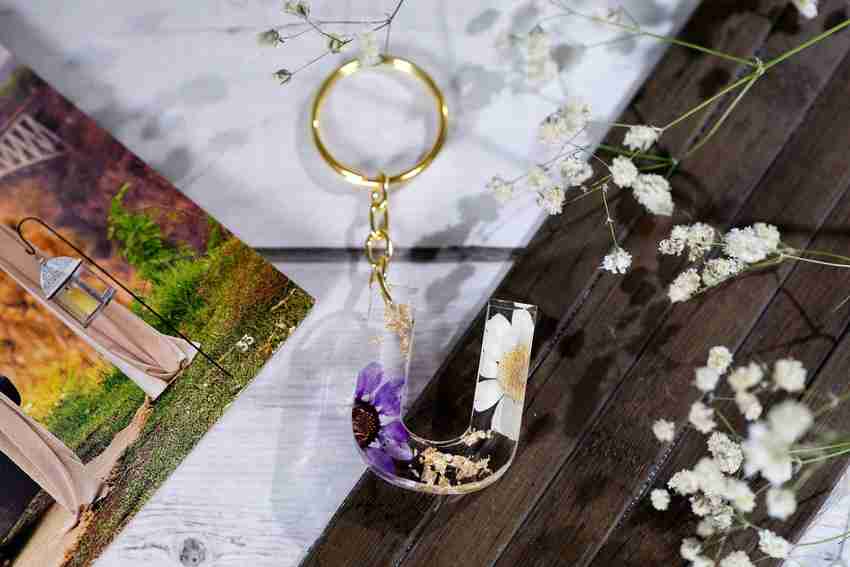U discount letter keychain