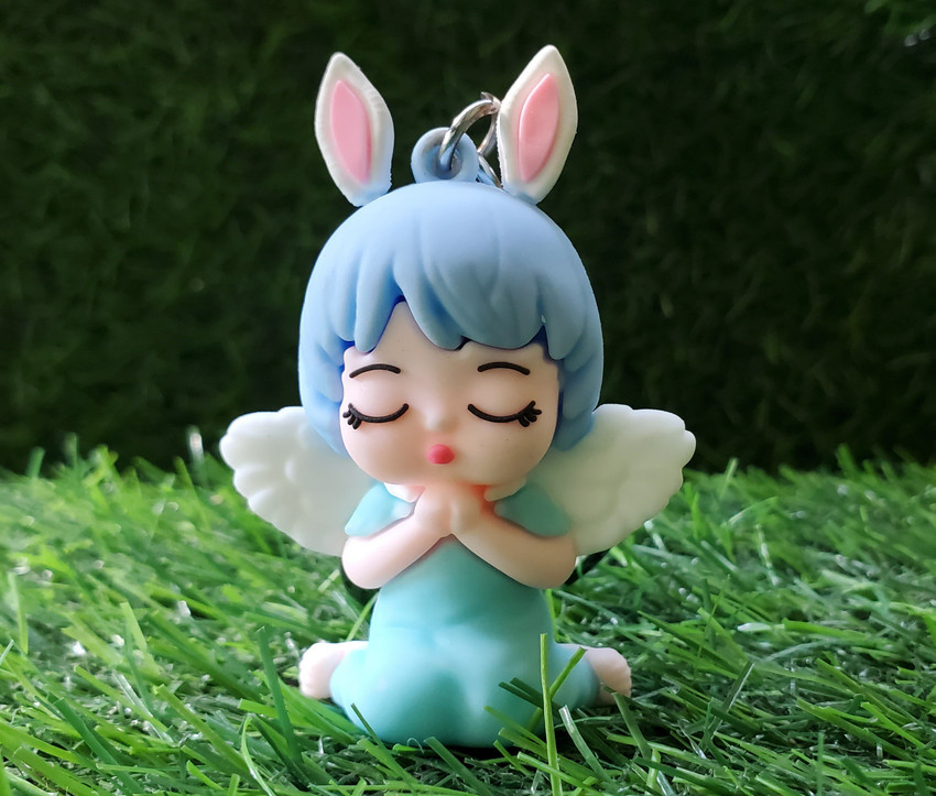 Praying angel doll top