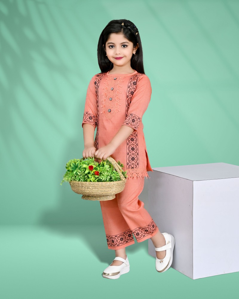 MULLICKGARMENTS Baby Girls Casual Kurta and Pyjama Set Price in India Buy MULLICKGARMENTS Baby Girls Casual Kurta and Pyjama Set online at Flipkart