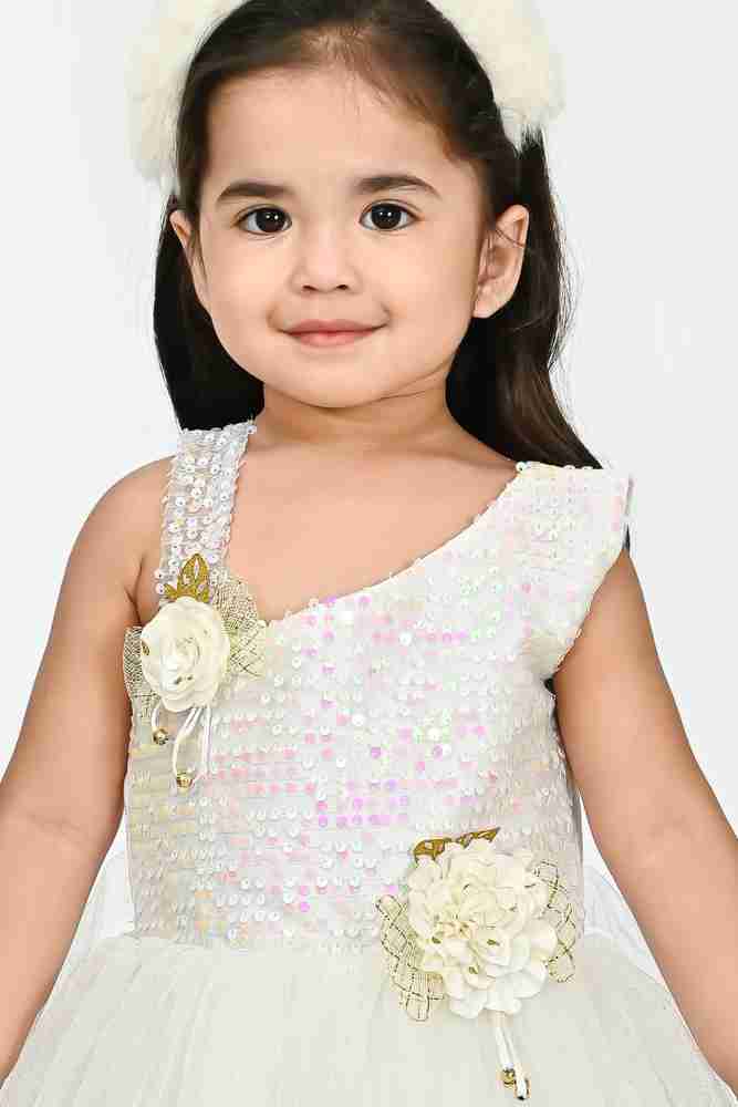 White colour dress deals for baby girl