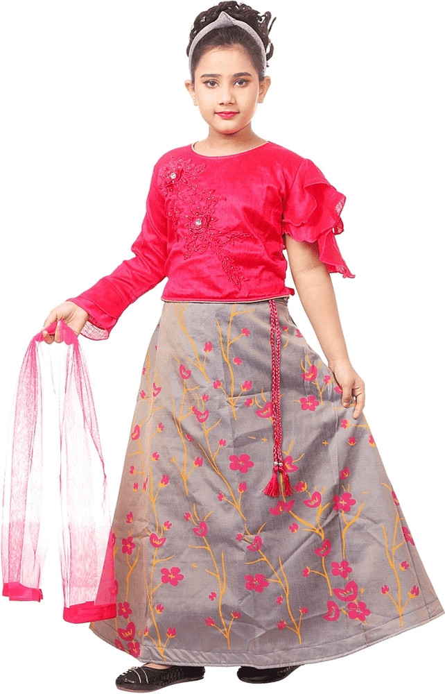 Beautiful girl in lehenga choli top