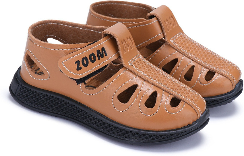 Earton strappy 2025 sandals