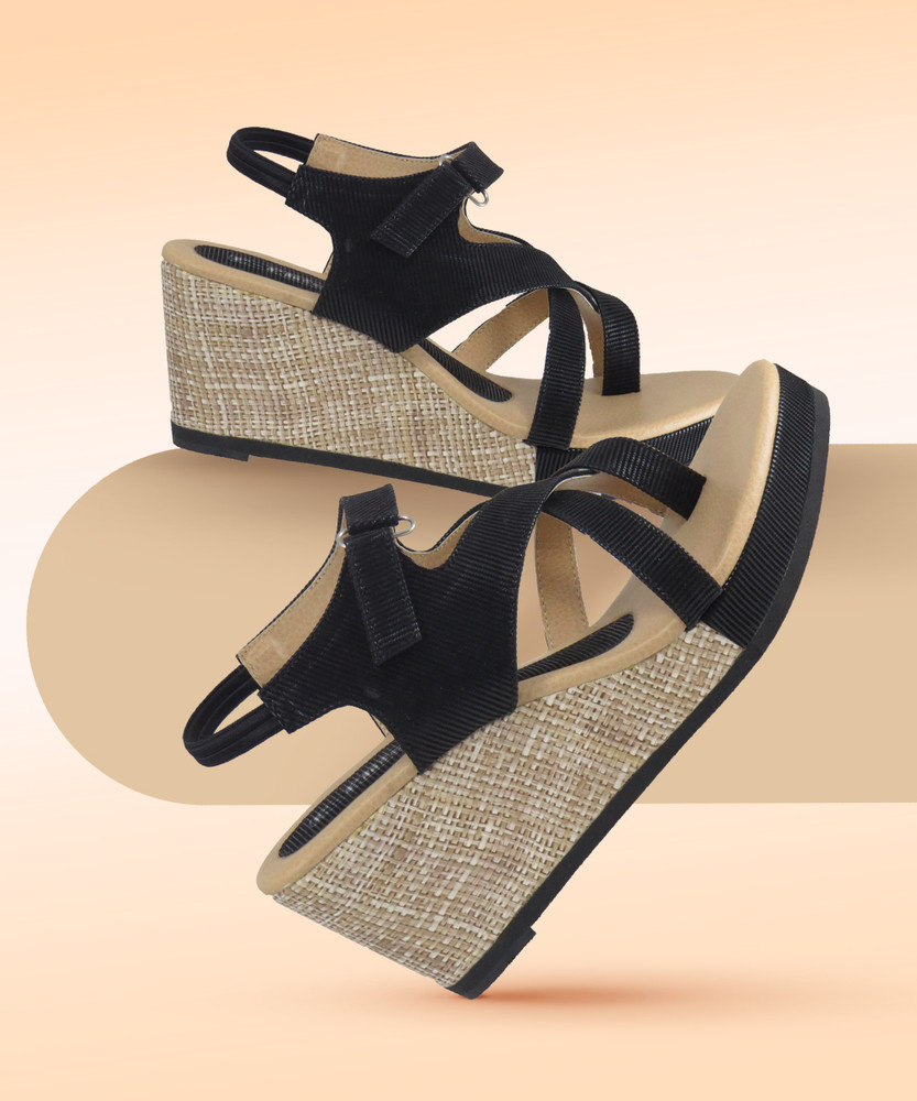 Buy FROH FEET Black Womens Fashion Sandals Light weight Comfortable   Trendy Flatform Sandals for Girls Casual and Stylish Floaters for Walking  Working All Day Wear at Amazonin