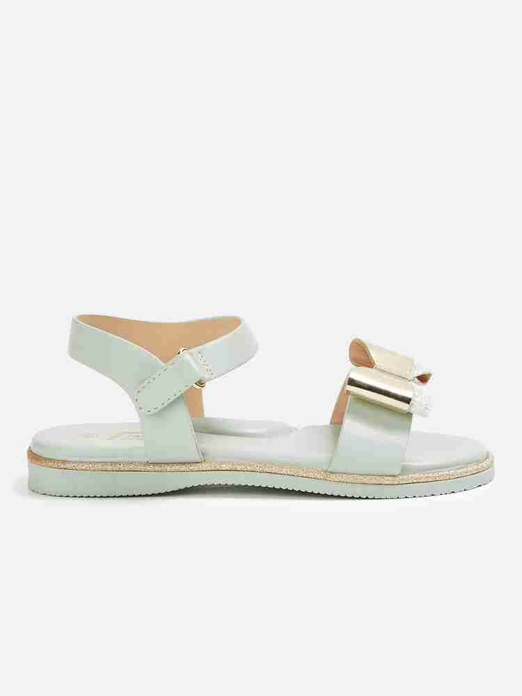 Fame online forever sandals