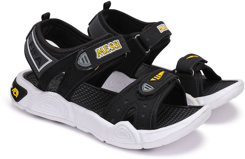 Earton strappy sandals 2025