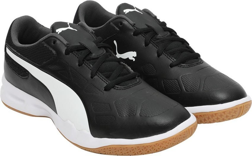 Puma badminton sale shoes flipkart