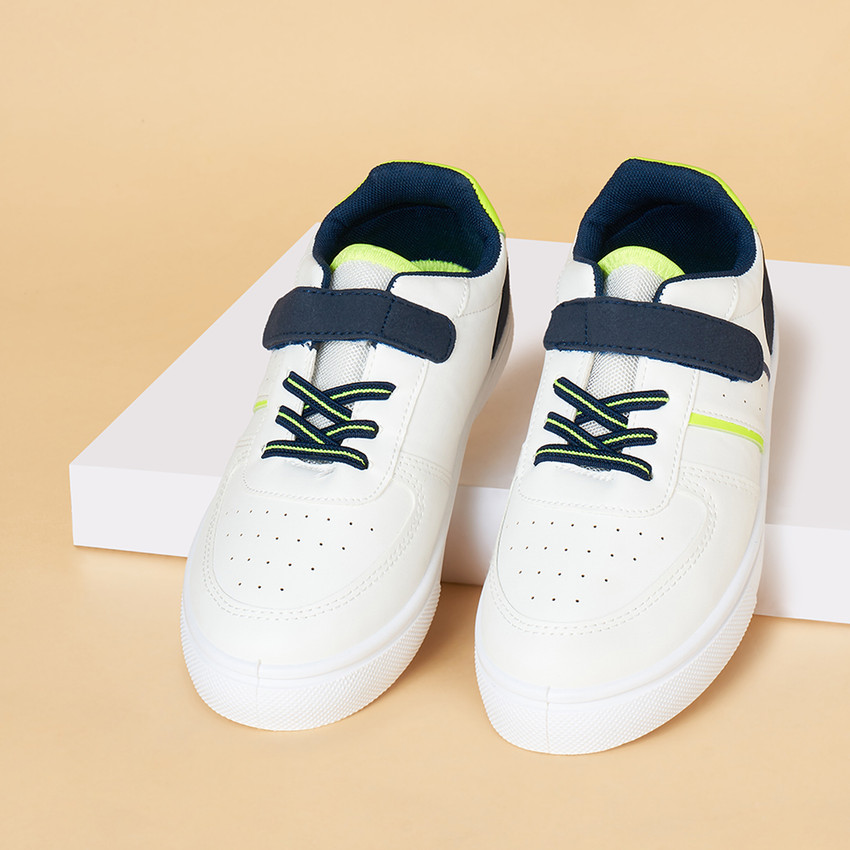 Pantaloons white sneakers shop