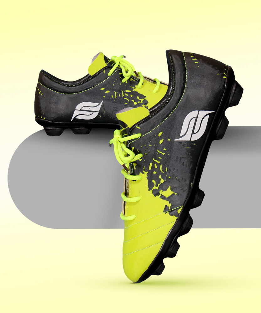 Football shoes deals below 500