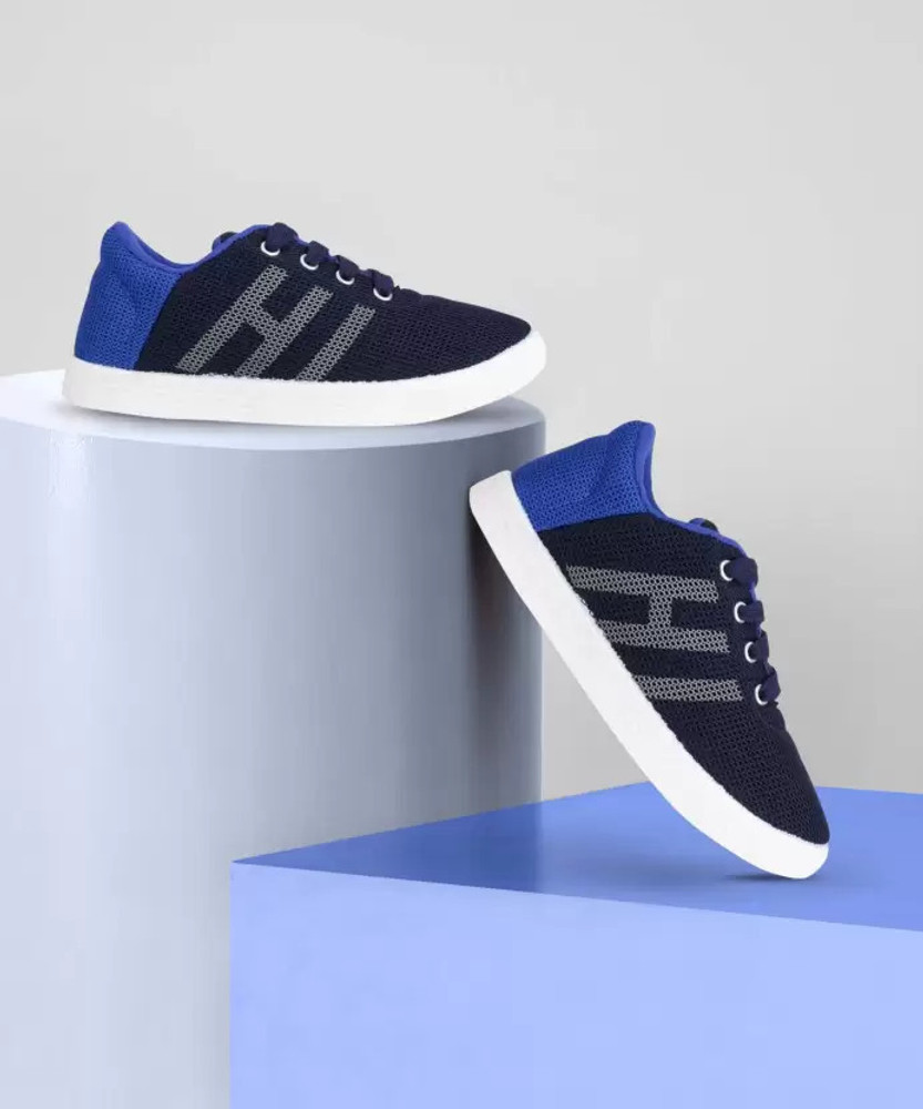 Neo cloudfoam racer on sale tr boys' sneakers