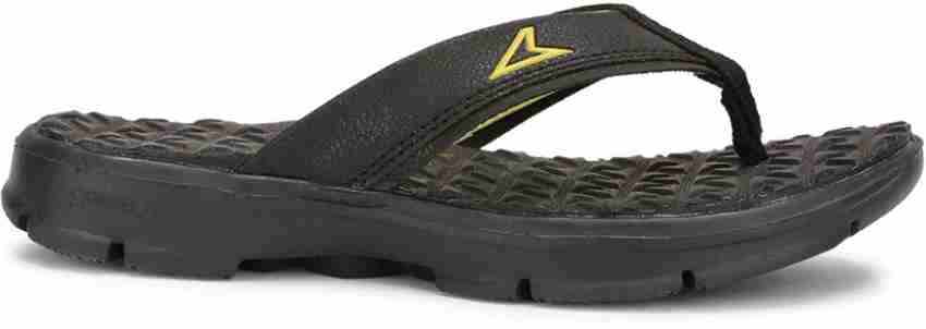 Boys camo best sale flip flops